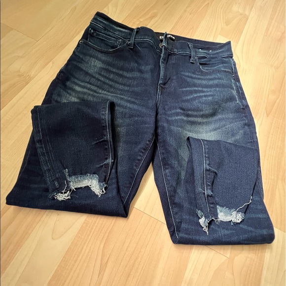 Express Perfect Curves Ankle Jean Leggings - Dark Wash - Picture 4 of 6